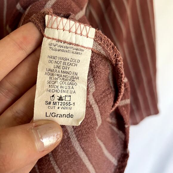 Mauve pink striped v-neck long sleeved blouse flutter sleeves women's size L - Picture 4 of 6